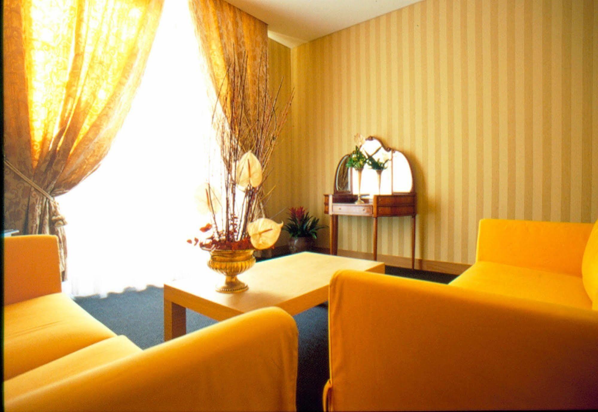 Lemon Garden Hotel Рим Екстериор снимка