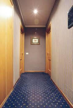Lemon Garden Hotel Рим Екстериор снимка